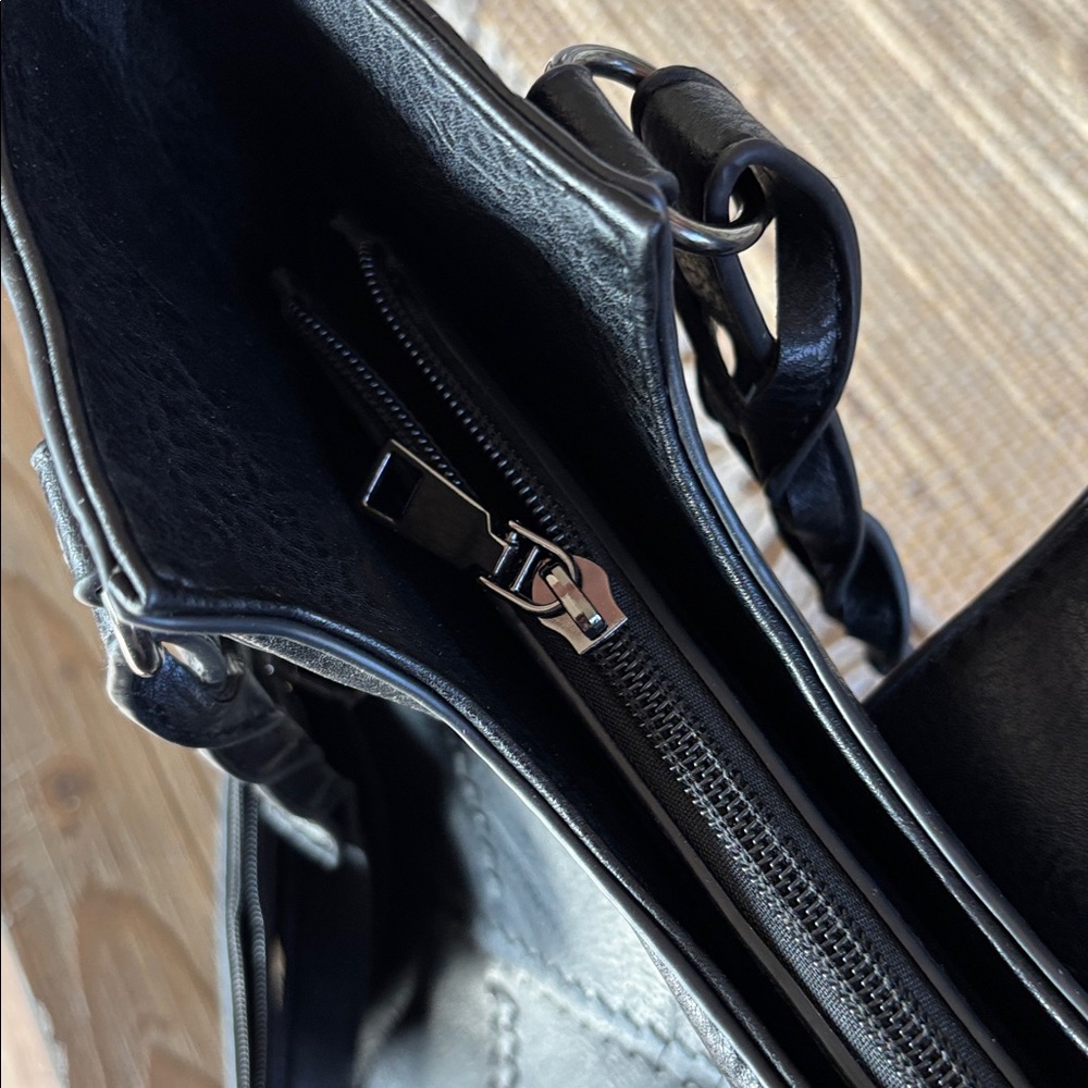 Black faux leather Purse with Studded Accents - Picture 4 of 12